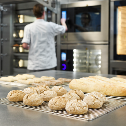 Vandemoortele-Master Studio Baking - oven - bread.tiff