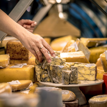 Heel wat restaurants – inclusief sterrenzaken –  komen hier hun kazen halen.
