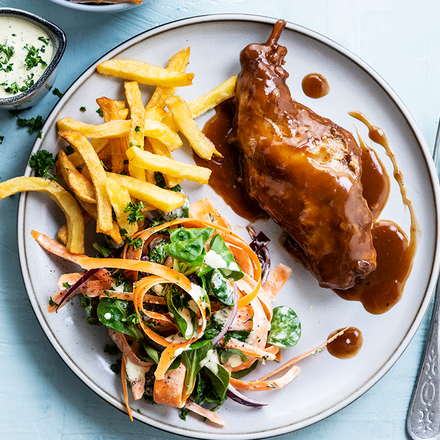 72326 konijnenbout sla frietjes.jpg