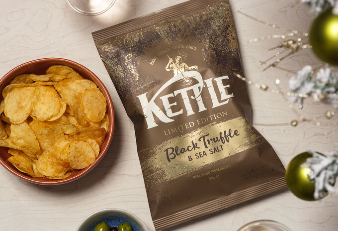 KETTLE® Chips Black Truffle & Sea Salt