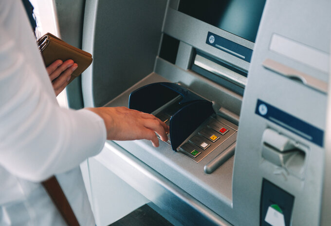 Mogen buurtsupermarkten opnieuw geldautomaten plaatsen?