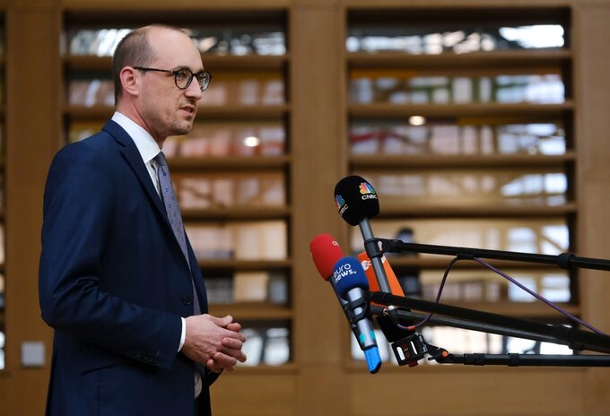 Parlementaire vraag over geldautomaten in winkels
