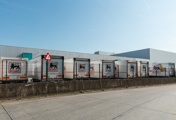 Stakingen bij supermarktdepots