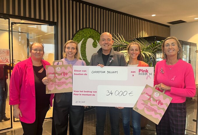 Carrefour zamelt samen met klanten € 163.536 in voor Pink Ribbon